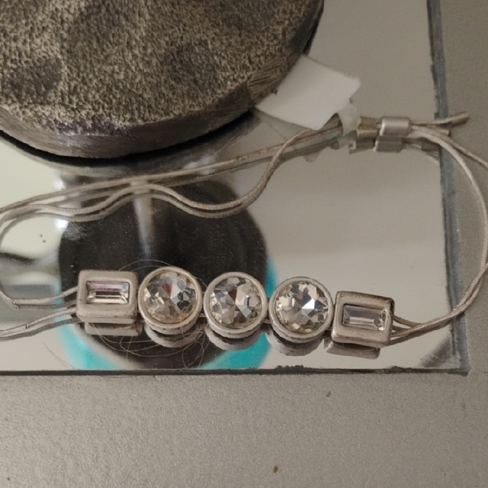 Elegant Silver Bracelet with Crystal Accents